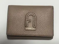 【極美品】FURLA フルラ★ダフネ アーチロゴ 三つ折り財布 ピンクベージュ系のサムネイル