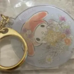 サンリオ　マイメロディ　誕生花　アクリルキーホルダー　１１月