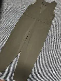 新品グリーンレーベルリラクシング　オリーブグリーン サロペット