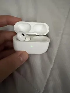 Apple AirPods Pro 第二世代 左耳　充電ケース付き