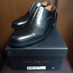 新品 マドラス社製 via cammino ストレートチップ 黒 26cmのサムネイル