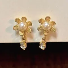 お花形 昭和レトロ イヤリング 【ヴィンテージ】