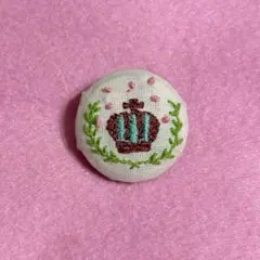 刺繍ブローチ　ハンドメイド