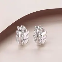 【即日〜翌日発送】リーフフープピアス　小ぶりシルバー　ジルコニア　上品　*317