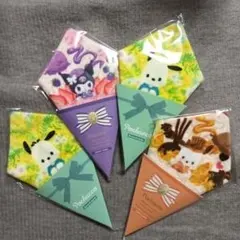 ４枚 新品 サンリオ クロミ ポチャッコ ハンドタオル