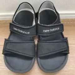 NEW BALANCE 子供用サンダル　16cm ブラックのサムネイル