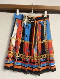 ZARA プリーツスカート XSサイズ チェーン柄 青 赤のサムネイル