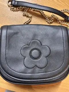 MARY QUANT ◆シュリンクデイジー　エンボス　ショルダーバッグ