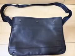 PORTER ディライト ショルダーバッグ サコッシュ レザー ブラックのサムネイル