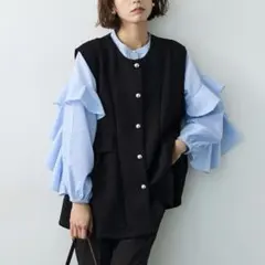 新品 ティアードフリルスリーブパールボタンブラウス/ライトブルー frene同型