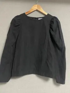 美品　NICE CLAUP パフスリーブブラウスのサムネイル