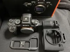美品SONY α9 ミラーレス一眼 純正電池2個ストラップ新品 ILCE-9M2 ミラーレス一眼カメラ α9 II ILCE9M2 [ボディ単体