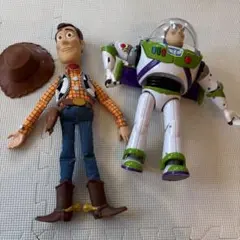 トイ・ストーリー　ウッディー　バズ　人形