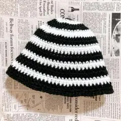 白黒シンプル！手編み帽子 ニット帽　モノクロ　ストライプ