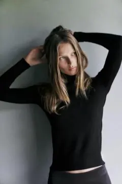 ZARA プレーンニットセーター