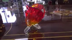 ニュージーランドお土産 貝殻象嵌製キウイ置物2体セット - メルカリ