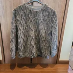 グレー フリース ケーブル編み トレーナー