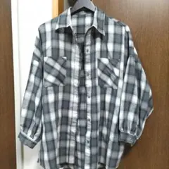 INGNI チェック柄長袖シャツ グレーとホワイト