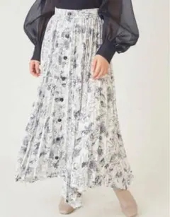 snidel フロントボタンイレヘムプリントスカート