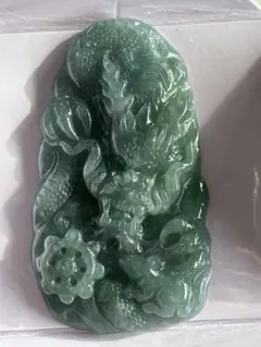 破格出品‼️糸魚川翡翠‼️素晴らしい獣形勾玉‼️三色‼️最高級正絹