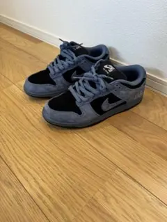 Supreme × Nike SB Dunk Low "Ocean Fog"のサムネイル