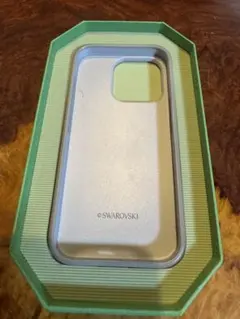 スワロフスキーiPhone15？ケース箱付き美品のサムネイル