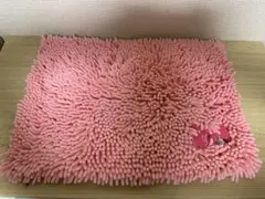 【新品未使用】ハローキティ　いちご　バスマット ハローキティ バスマット サンリオ ゼブラキティ アベイル