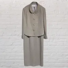 スーツセット　ジャケットとロングスカート　春秋　ブラウン系　11号　コサージュ付