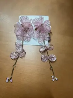 花モチーフ ピンク ロングイヤリング