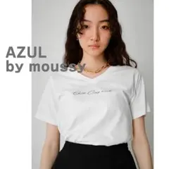 アズール　バイ　マウジー　白　Ｔシャツ　プリント　英字　筆記体