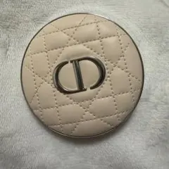 Dior ディオールスキンフォーエヴァー ヌードラディアントフィルター 00