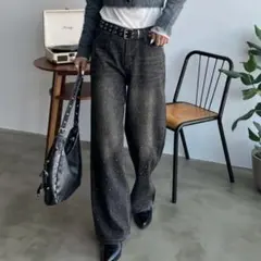 SHAGGIE ブラック ラメストーン付ストレートデニムのサムネイル