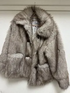 ベージュ ファーコート ショート丈のサムネイル