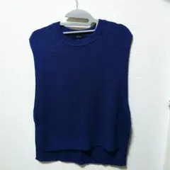 【コムサイズム】　Uネックニット　ノースリーブ　ブルー F