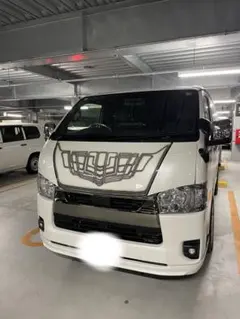 TOYOTA ハイエース　200系 バッドフェイス　カスタムペイント　ボンネットのサムネイル