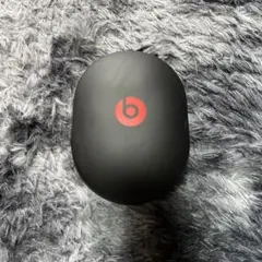 Beats イヤホンケース ブラック ハードケースのサムネイル
