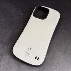 【目立った傷なし】iFace iPhone 15 Pro Max ホワイト
