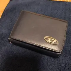 Y*e様 DIESEL　財布　ネイビー