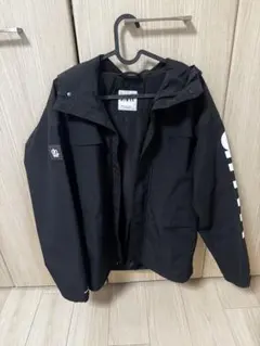 フード マウンテンパーカー