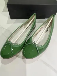【新品•未使用】repettoグリーン バレエシューズ 2026年最新】Repetto カラー：グリーン系 レディース フラットシューズ