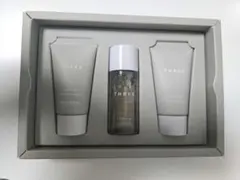 未使用に近い　THREE　バランシングステム スキンケア ファーストキットのサムネイル