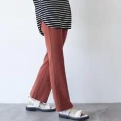 美・美・美 ポンチフレアパンツ テラコッタ　Sサイズ