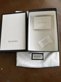 GUCCI ギフトボックス 布袋付き