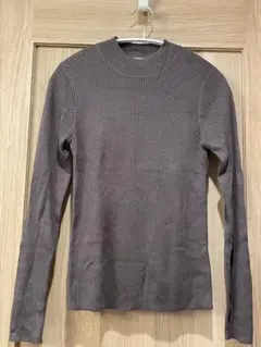 美品　GU ブラウン　ニット　タートル
