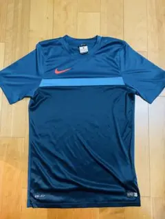 NIKE ドライフィット　Tシャツ