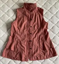 オレンジ　ベスト ボタン付き　ハイネック