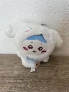 新品♡︎ちいかわ　サンリオコラボ　シナモンぬいぐるみブローチ 完売品 ちいかわ サンリオコラボ シナモンロール ブローチ 新品未開封