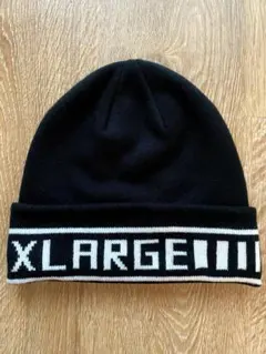 美品⭐︎XLARGE ニット帽 ビーニー　ブラック×ホワイト