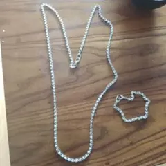 クリスタルビーズ ネックレスとブレスレットセット