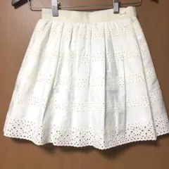 トッカ　120cm 透かし柄　スカート　アイボリーのサムネイル